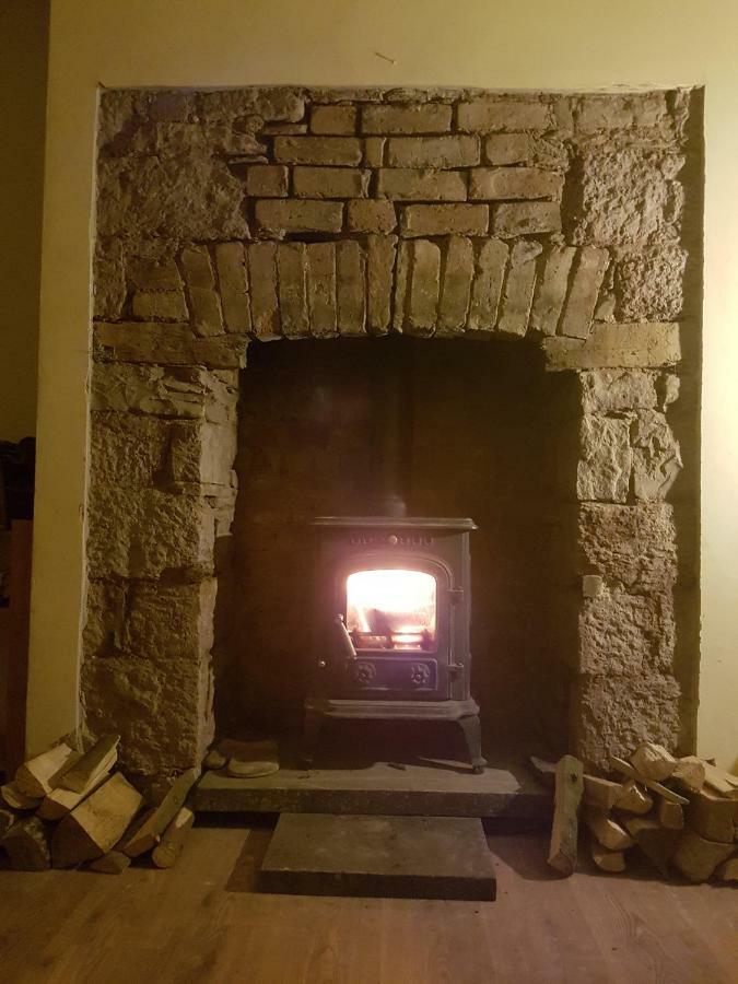 'Yellow Wood Micro Hostel-Eco Urban Bothy Style Very Basic But Cosy Redecorating But Cheap & Friendly Quiet Time Lockout 11Pm-7Am Bring Towel Or Hire Brecon Extérieur photo